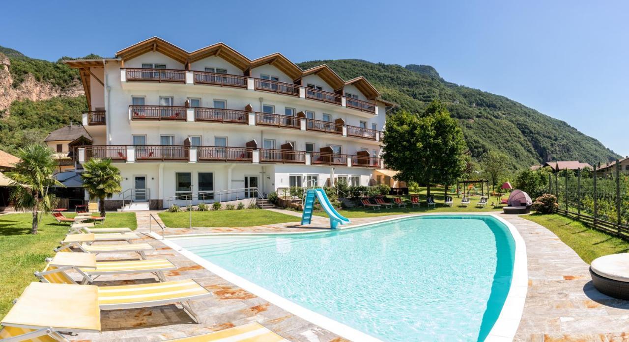 Hotel Garni Gruener Baum Laives Eksteriør billede