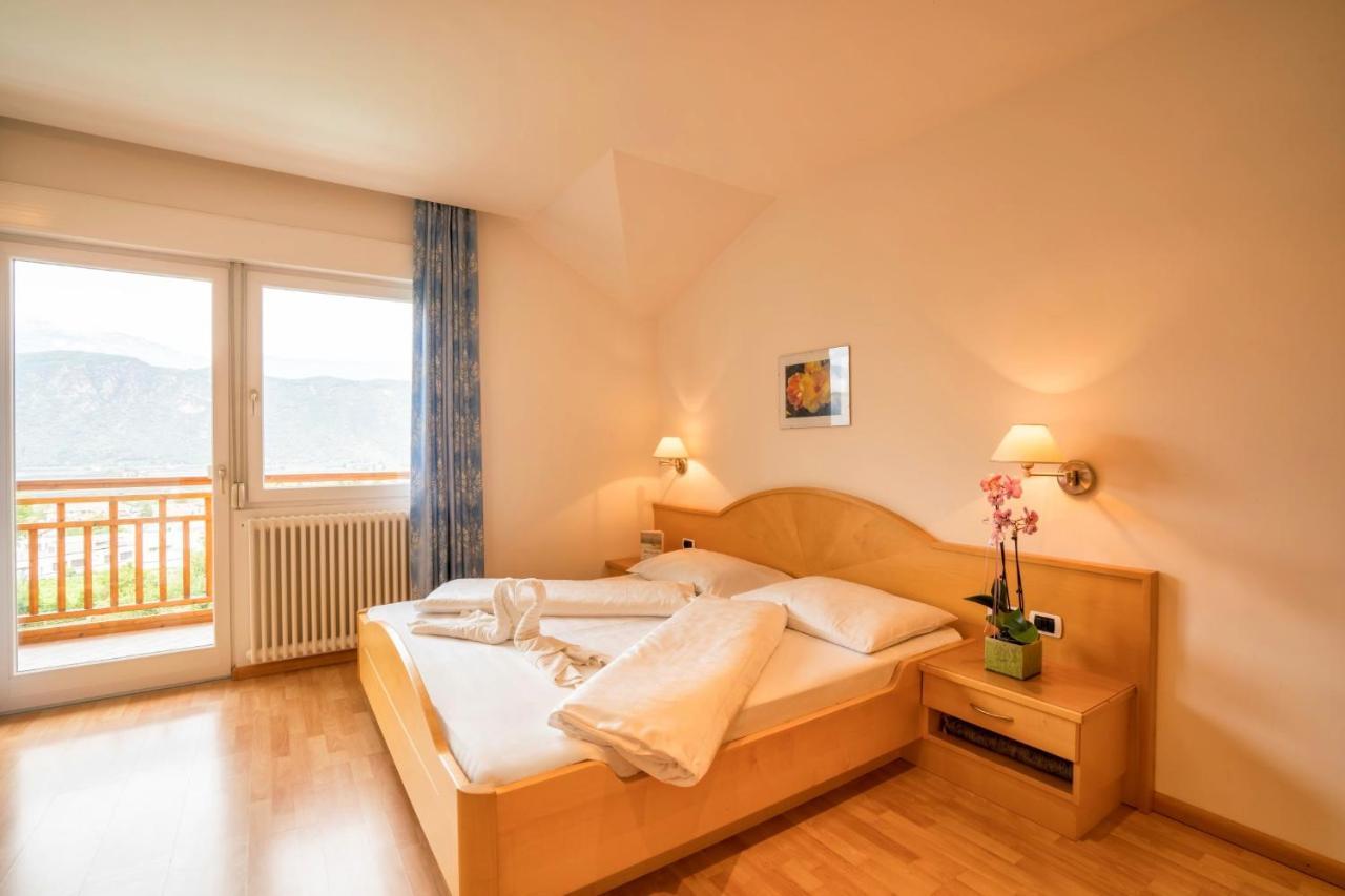 Hotel Garni Gruener Baum Laives Eksteriør billede